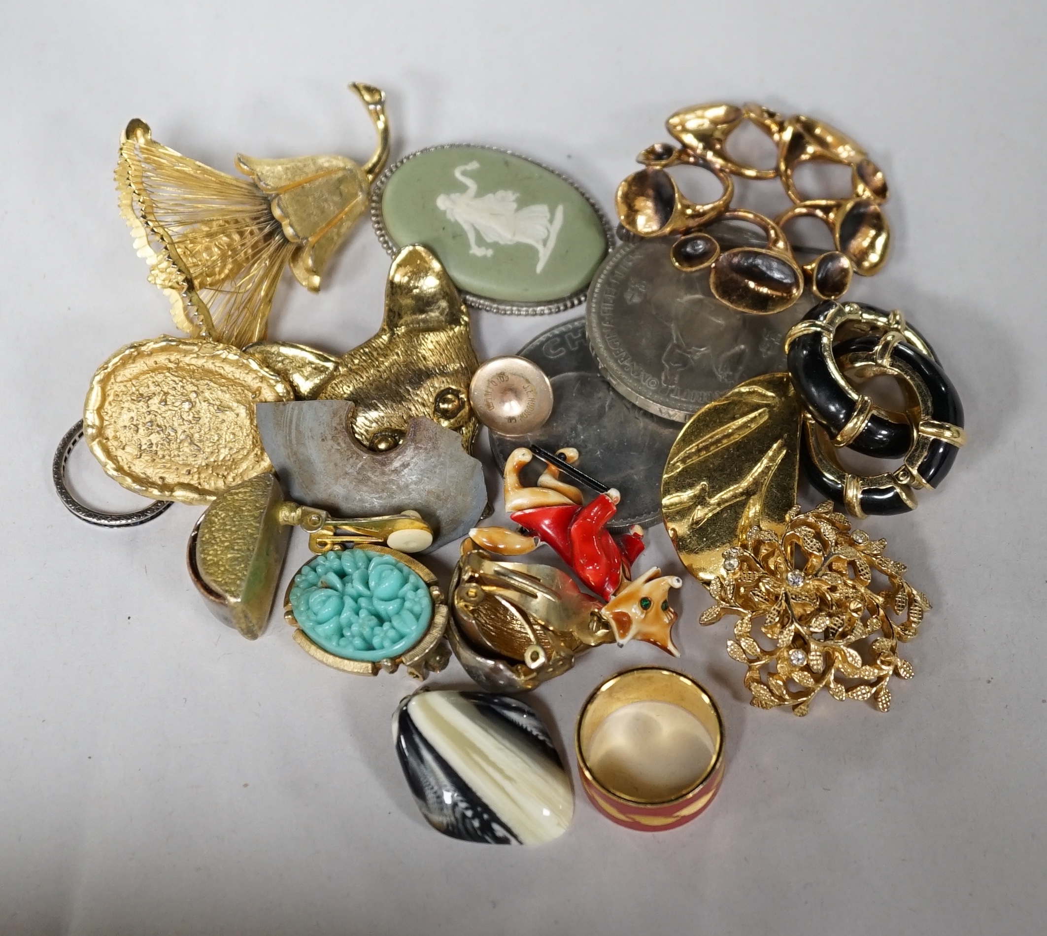 A quantity of costume jewellery and a Victorian yellow metal and turquoise cluster set brooch, 33mm, Condition - poor to fair